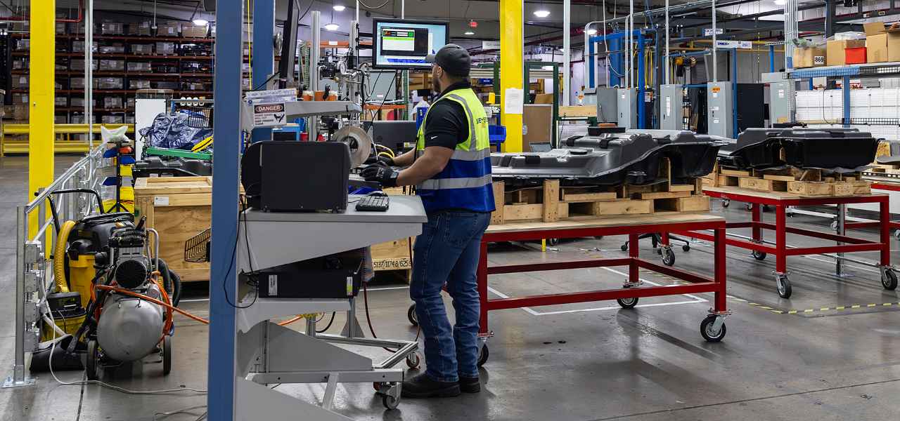 Cox Automotive的一站式電動車電池維修與回收中心，每天處理最多2000個電池模塊